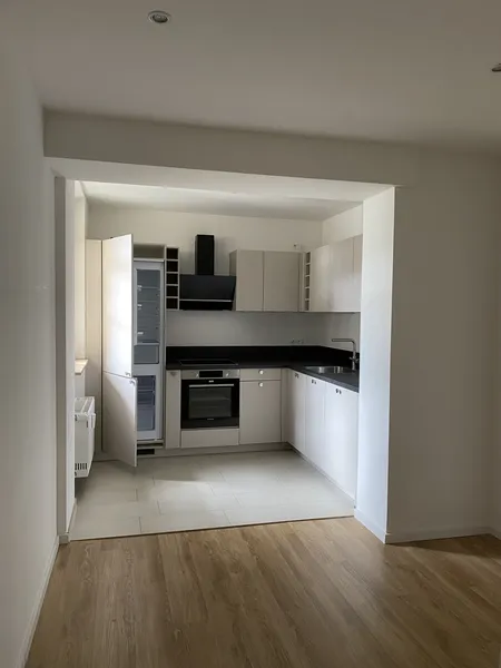 2,5 Zimmerwohnung mit Einbauküche und Wannenbad — photo 1